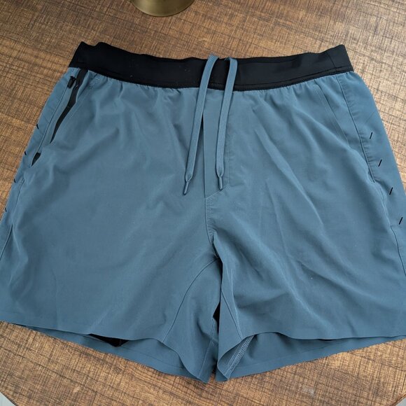 Ten Thousand Interval Short 5 inch with Liner (2023) LARGE - Picture 3 of 6